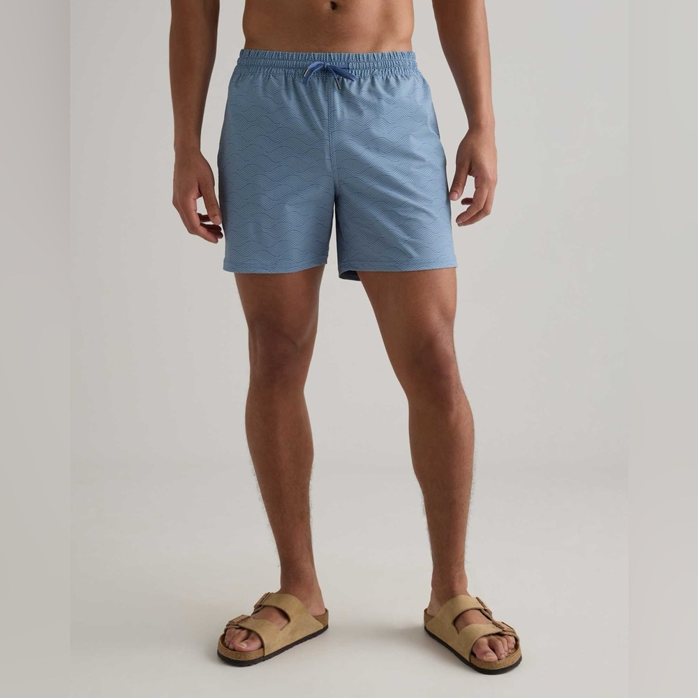 Quince Men’s Italian Swim Trunks Tonal waves Blue Sz M NEW 6”